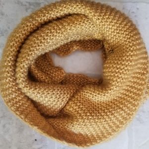 Gold knit scarf